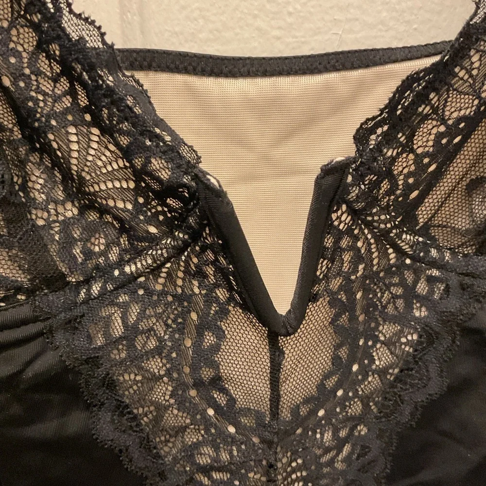 Chic Black Lace Chemise. SIZE 3 XL - Picture 7 of 16